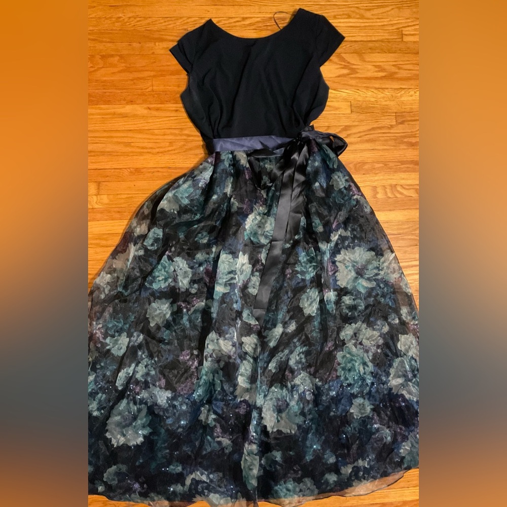 Stunning Floral Organza Evening Dress 18W Prom, Weddings Black Tie Floor Length - Picture 2 of 9